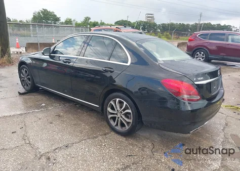 2016 Mercedes-Benz C 300 4Matic/Luxury 4Matic/Sport 4Matic from USA, damaged, VIN 55SWF4KB8GU100386